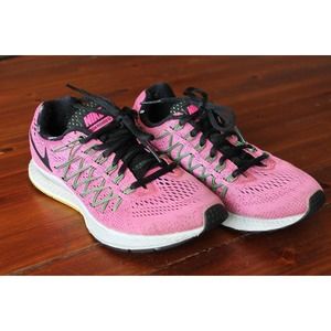 NIKE Air Zoom Pegasus 32 - 749344 Pink / Black - Womens 6